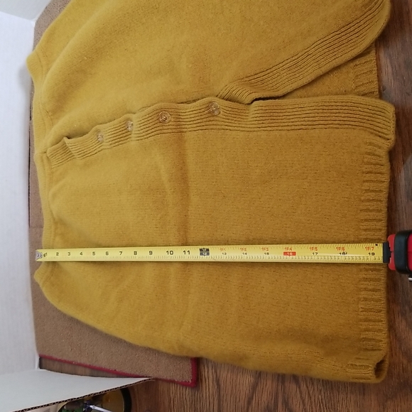 Vintage benelton wool skirt with button up back made in Italy size 44 - Picture 5 of 8